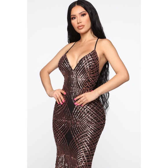 Gorgeous Formal Black and Bronze Sequin Dress - Picture 4 of 11